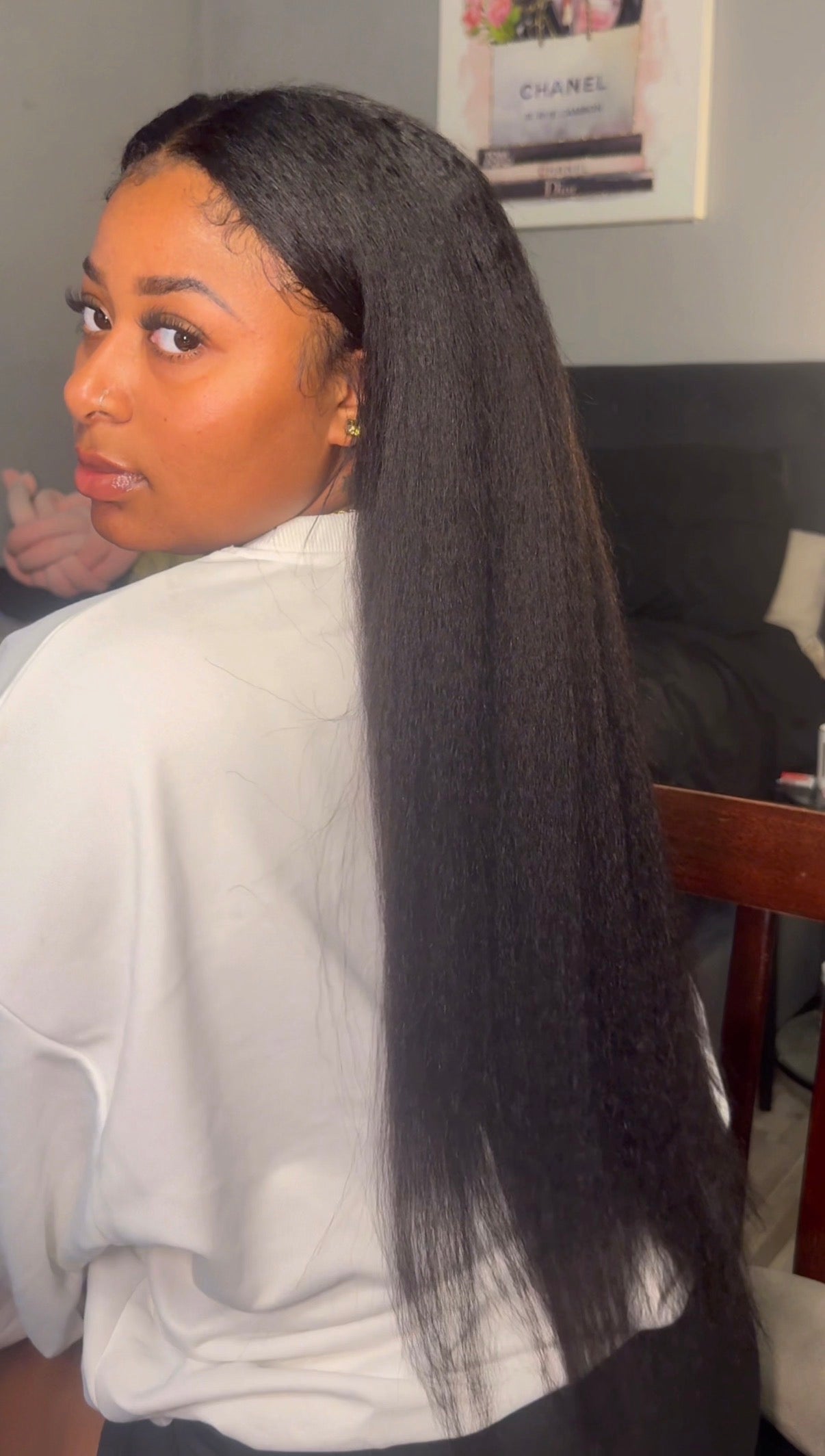 UNice 24” Kinky Straight V Part Wig – 180% Density | Luxe Rewear