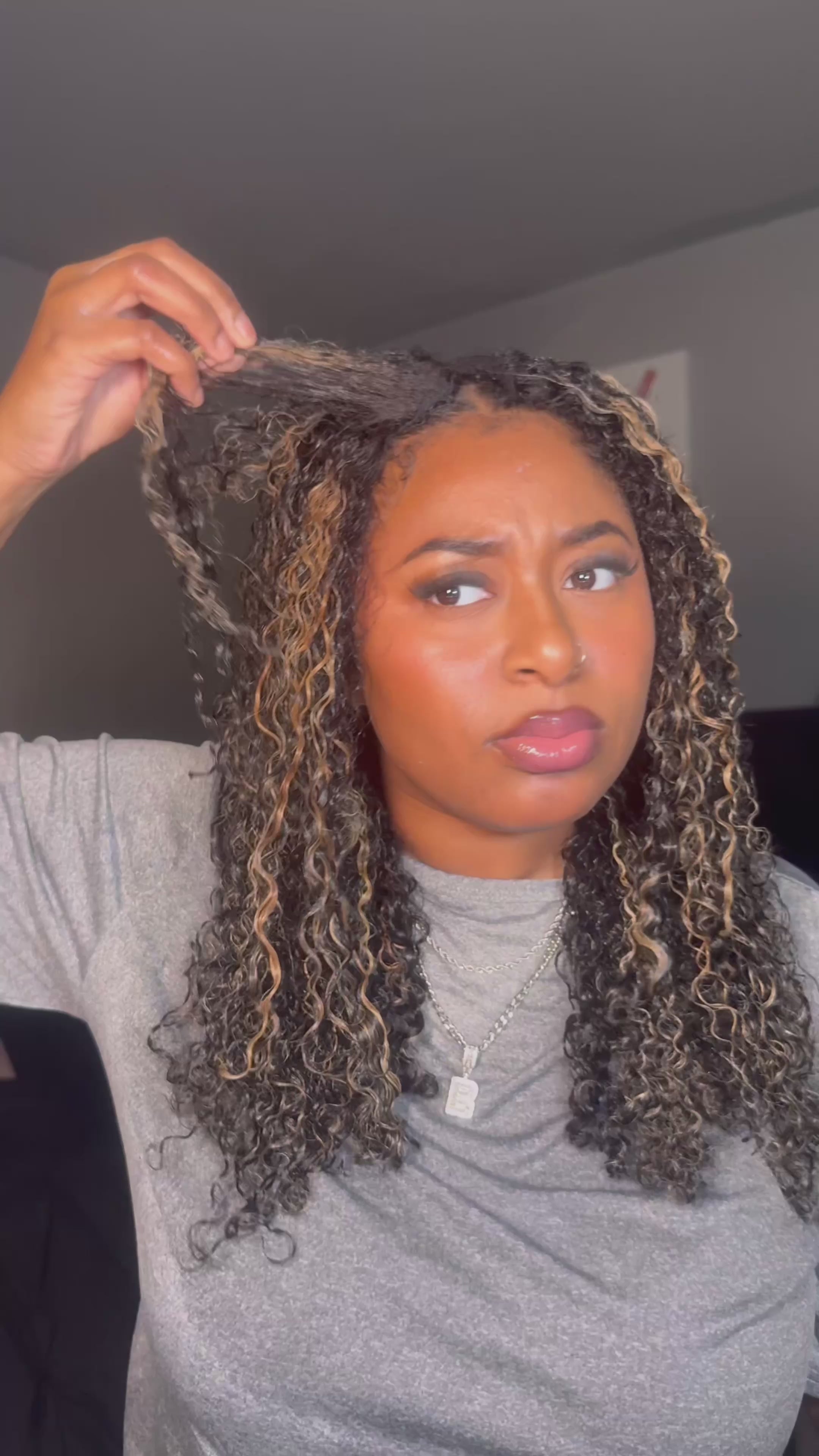 QVR 20” Highlight #1B/30 Kinky Curly V-Part Wig – Beginner Friendly | Luxe Rewear